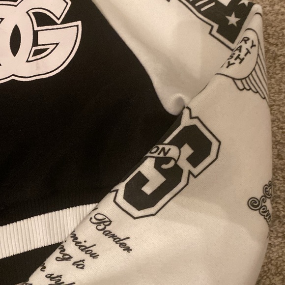 Woman’s jacket - Picture 2 of 7